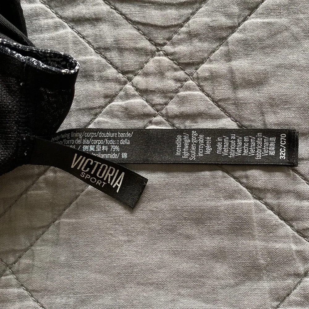 •Victoria’s Secret Sport •Criss-Cross Back Athletic Sports Bra - Picture 5 of 5